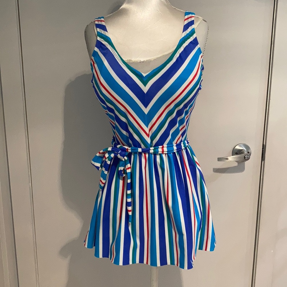 Vintage striped one-piece swimsuit with skirt Size 16